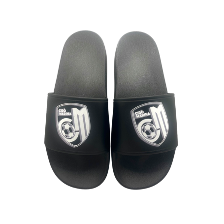 Individuell bedruckte Badeschlappen Ciro Marina Mannschaft Italien – VA Design Schwarze Badeschlappen mit Logo der Mannschaft Ciro Marina aus Italien, individuell bedruckt.