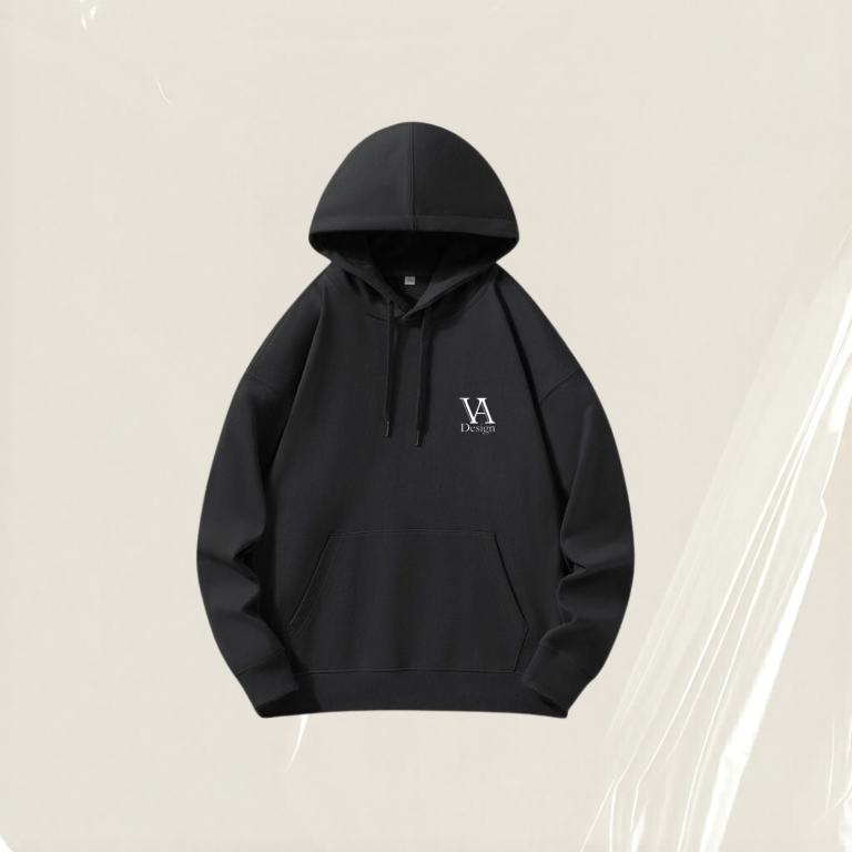 Kapuzenpullover individuell gestalten Schwarzer Kapuzenpullover mit einem minimalistischen Logo auf der Vorderseite.